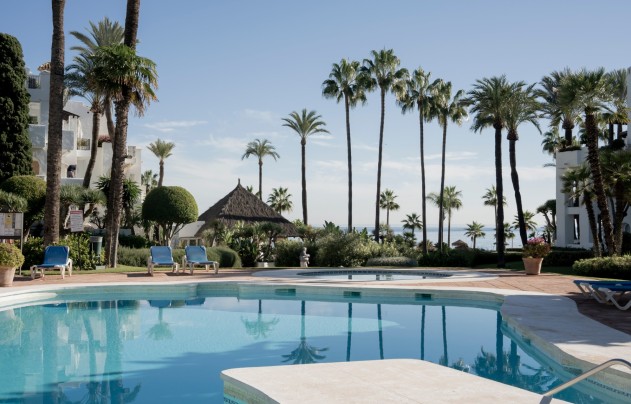 Apartment - Herverkoop - Estepona - MM-35600