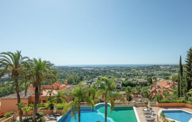 Apartment - Herverkoop - Marbella - Nueva Andalucía