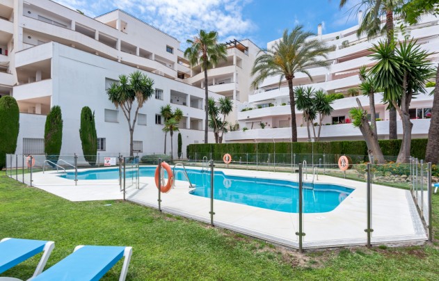 Apartment - Herverkoop - Marbella - Nueva Andalucía