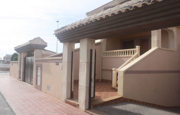 Casa - Obra nueva - Torrevieja - Los Altos