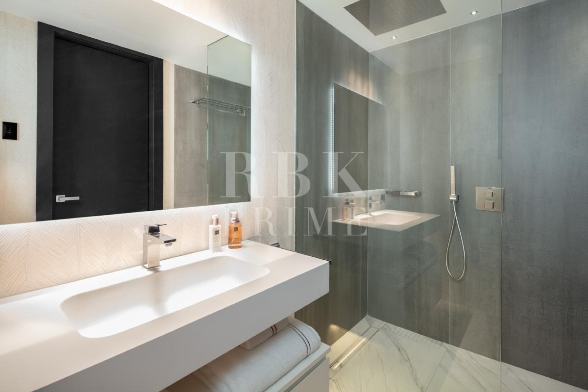 Herverkoop - Apartment - Malaga - Nueva Andalucía