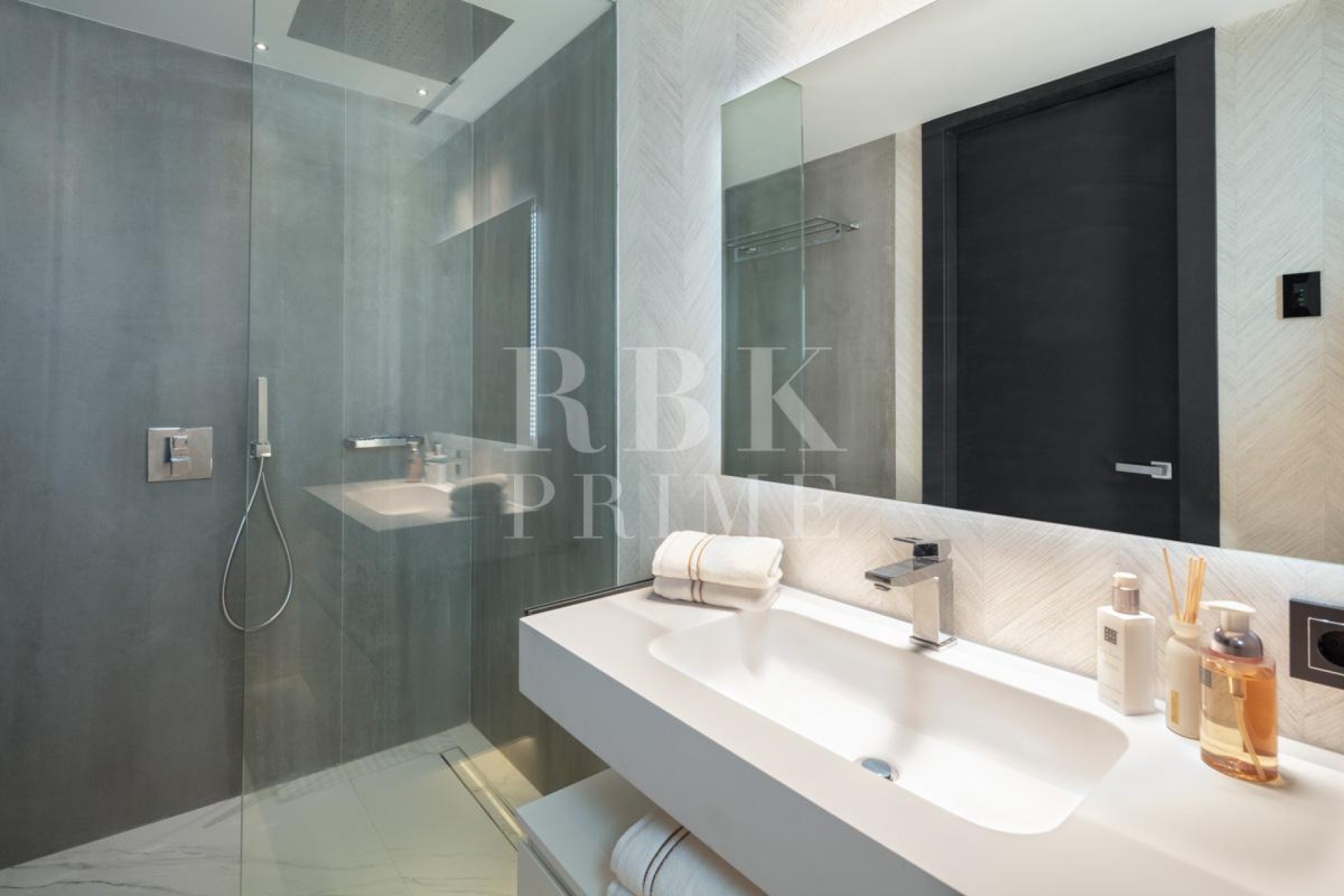 Herverkoop - Apartment - Malaga - Nueva Andalucía