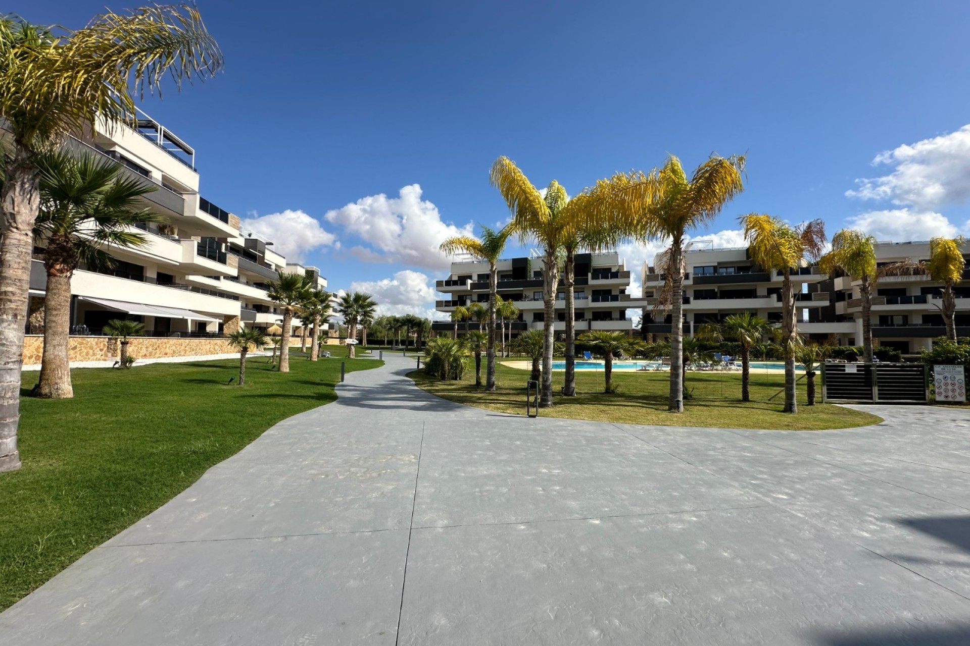 Herverkoop - Apartment - Playa Flamenca