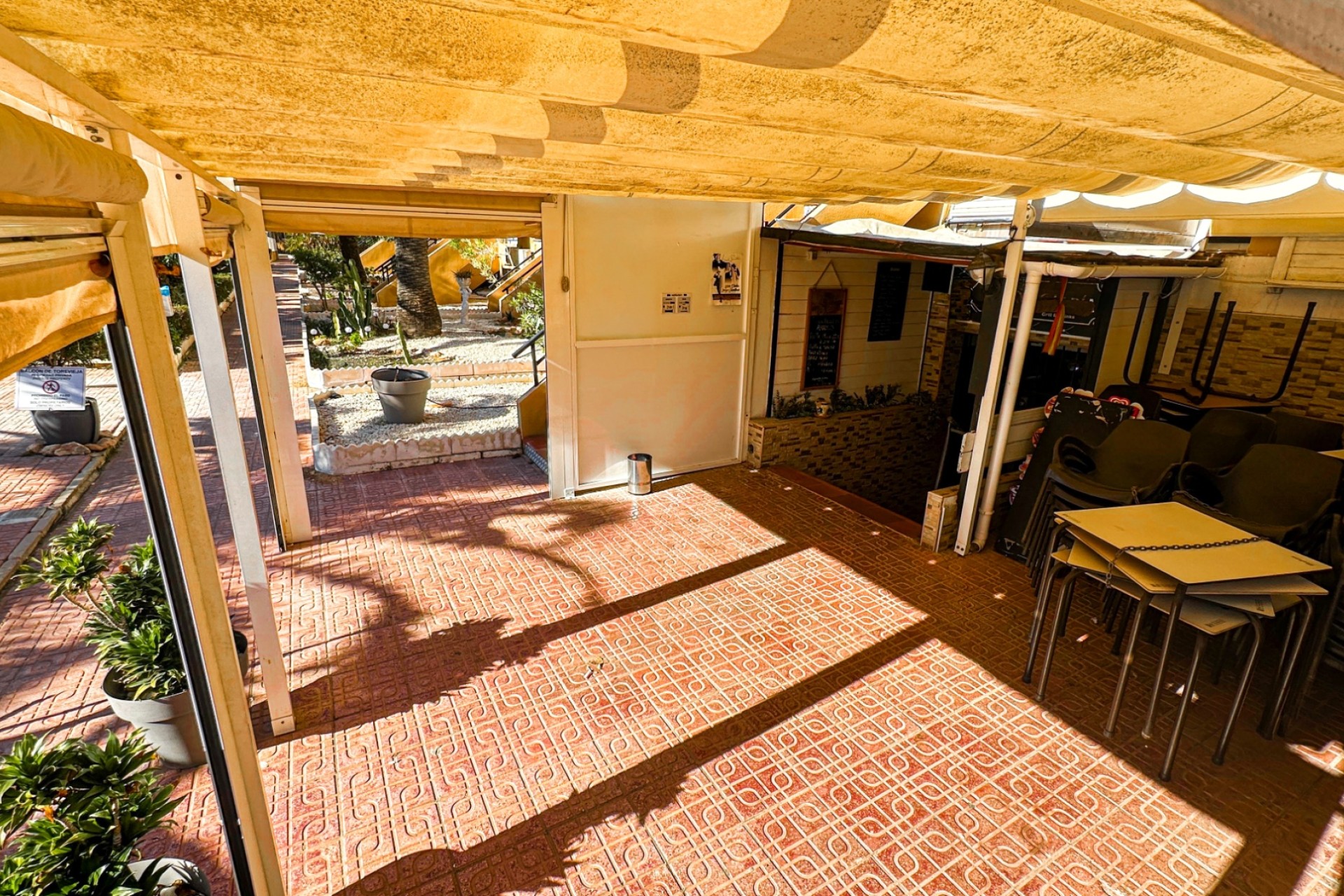 Herverkoop - Commercial - Torrevieja - Nueva Torrevieja