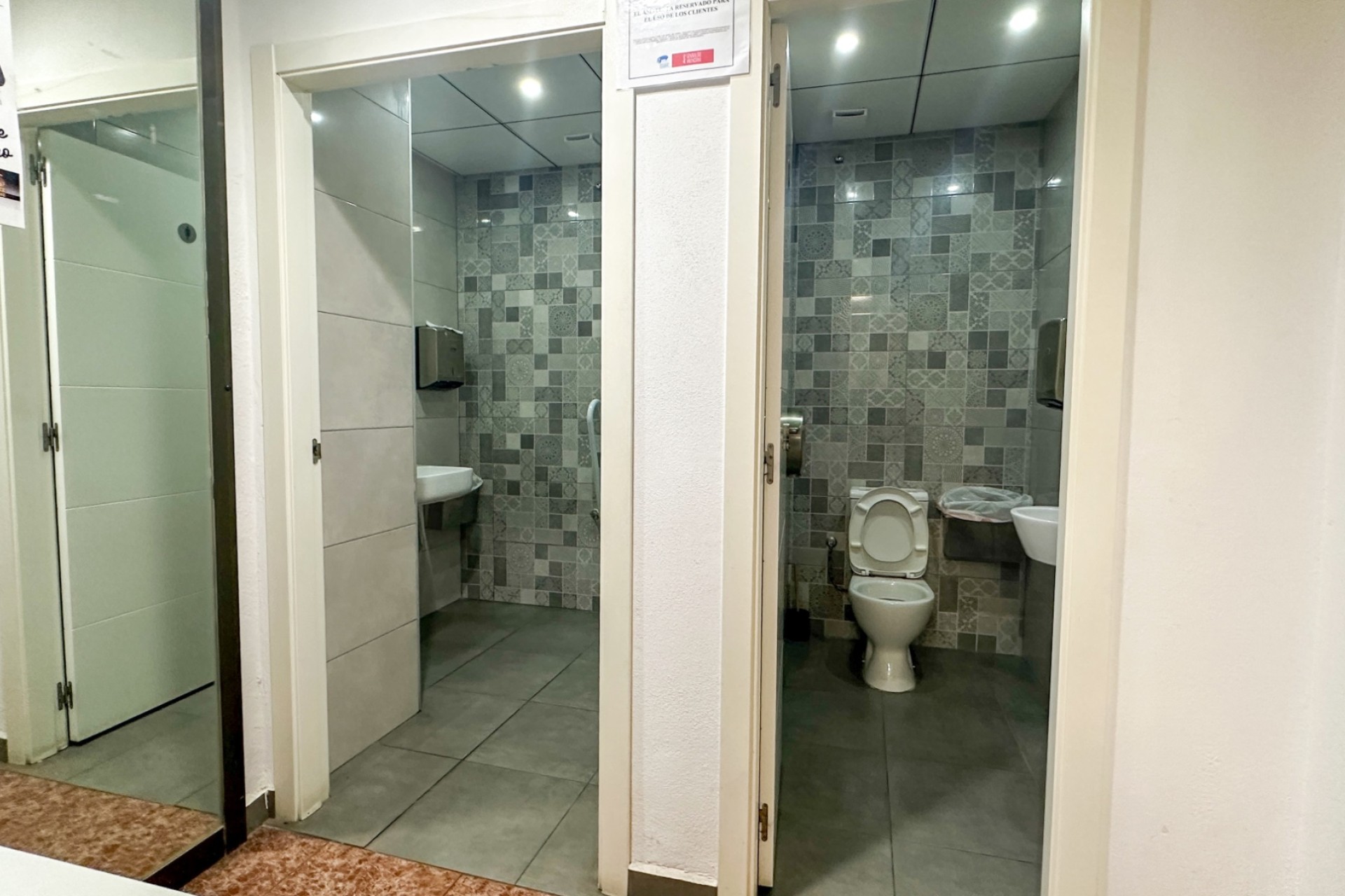 Herverkoop - Commercial - Torrevieja - Nueva Torrevieja