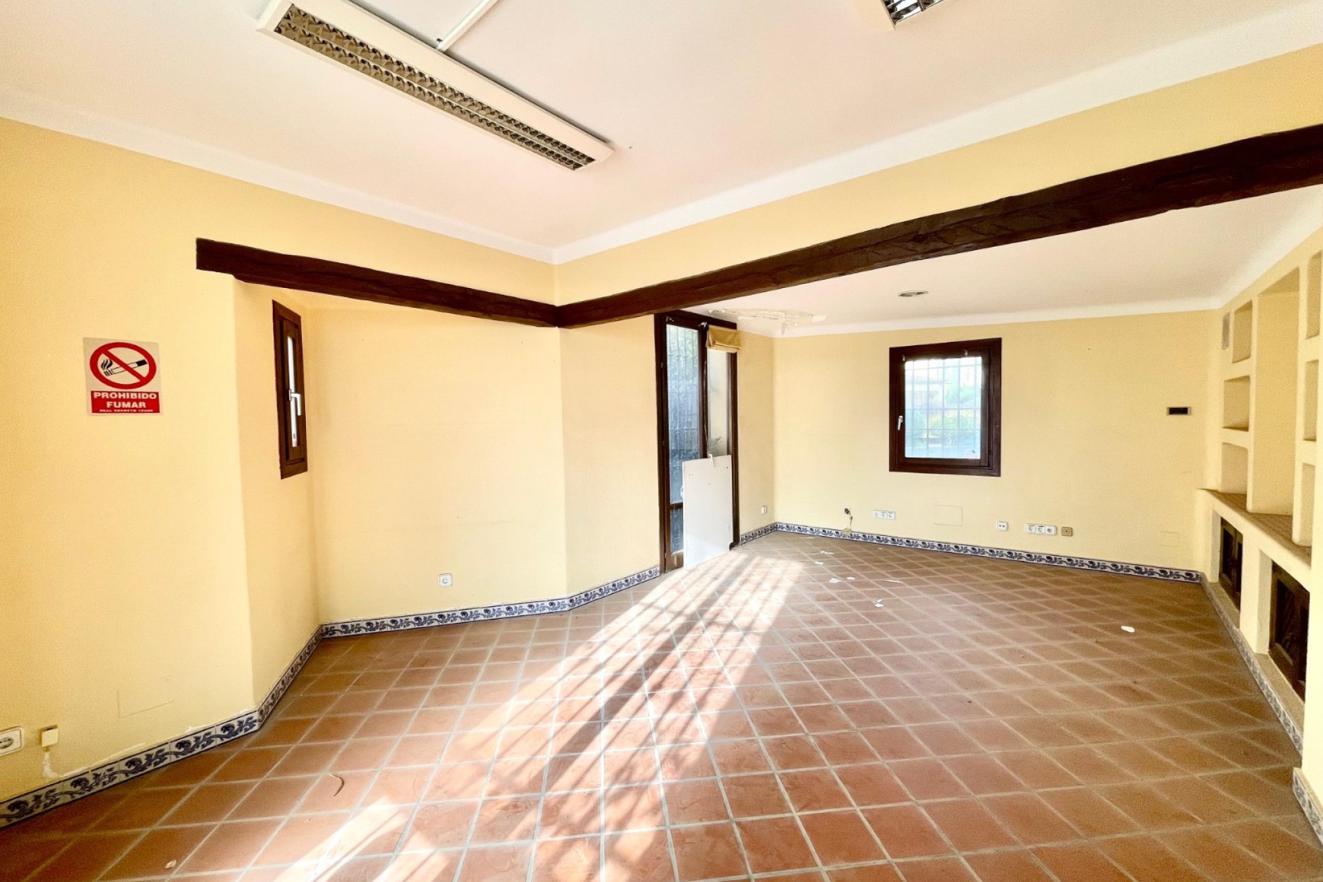 Herverkoop - Commercial - Torrevieja - Playa Los Locos