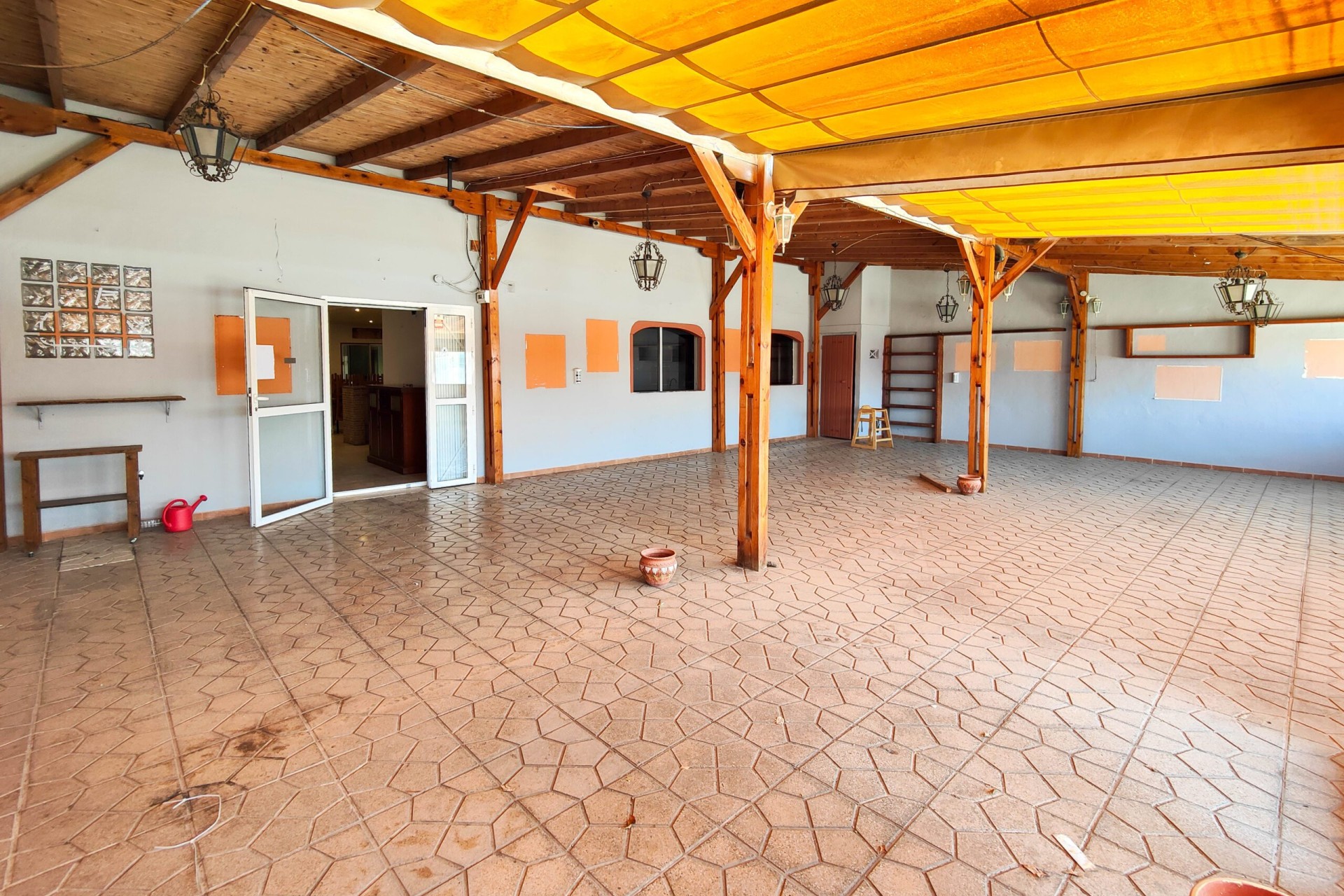 Herverkoop - Commercial - Torrevieja - San Luis