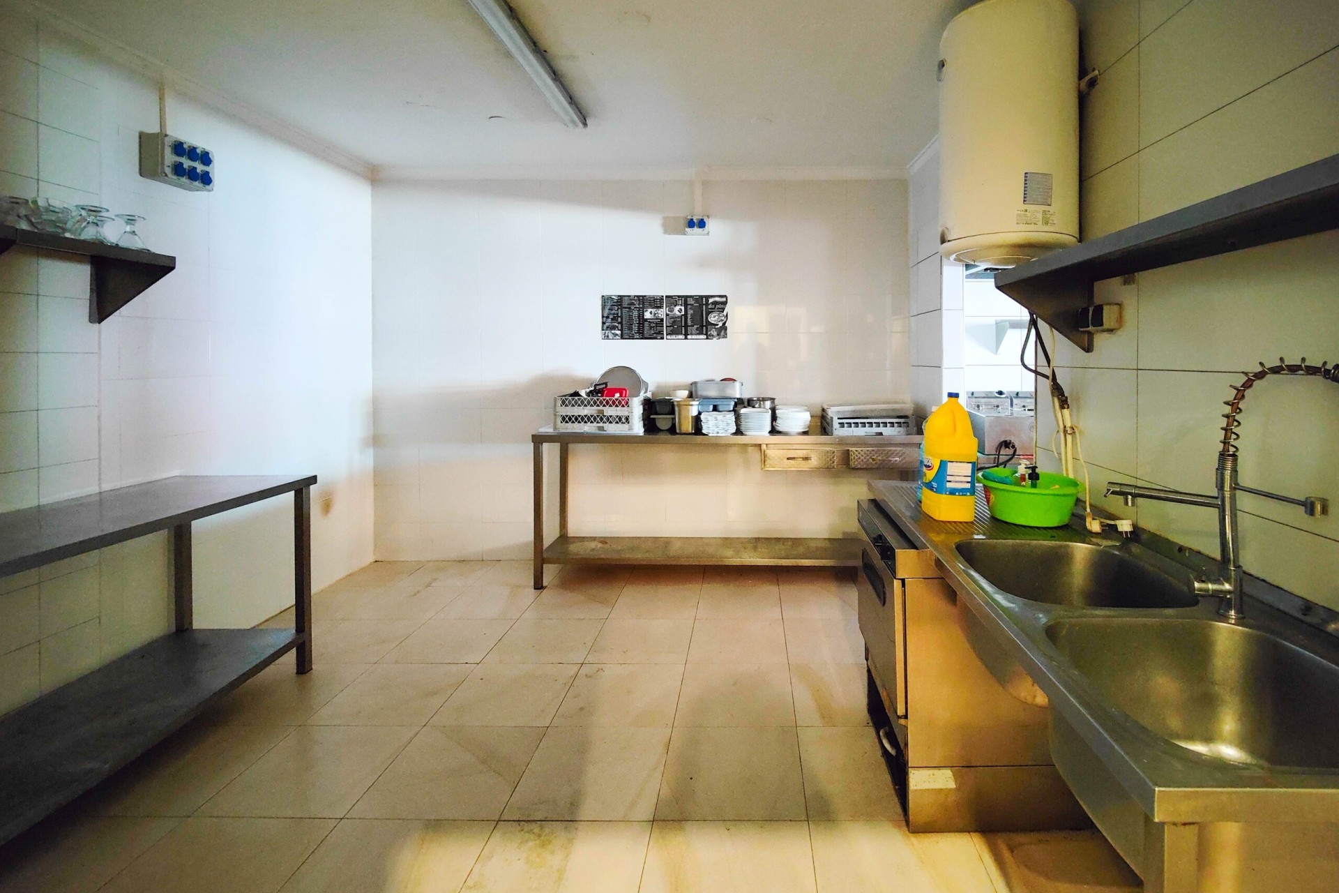 Herverkoop - Commercial - Torrevieja - San Luis