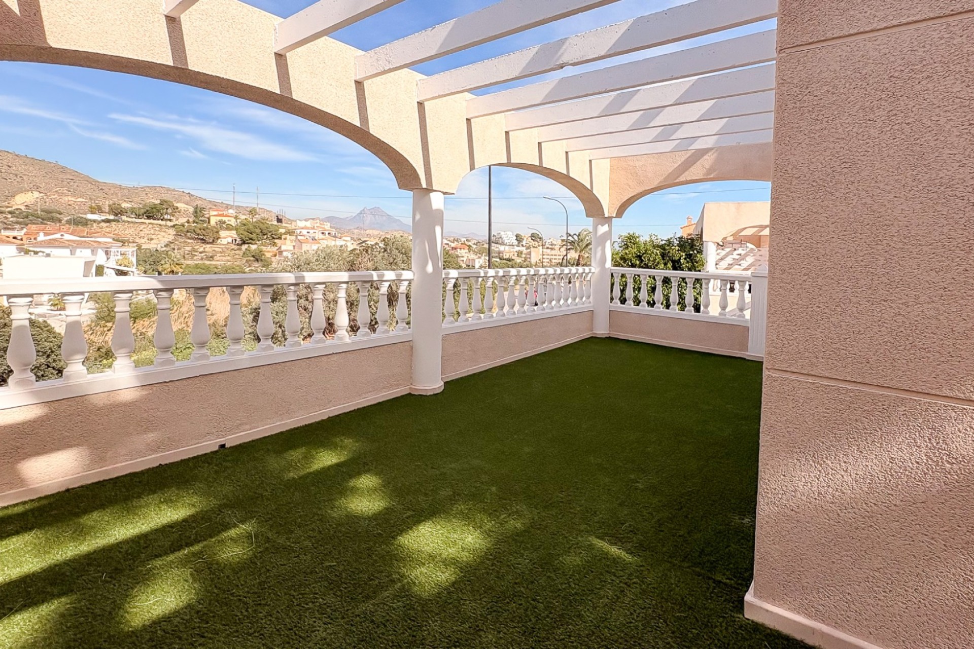 Herverkoop - Villa - El Campello - Pueblo Acantilado - Venta Lanuza