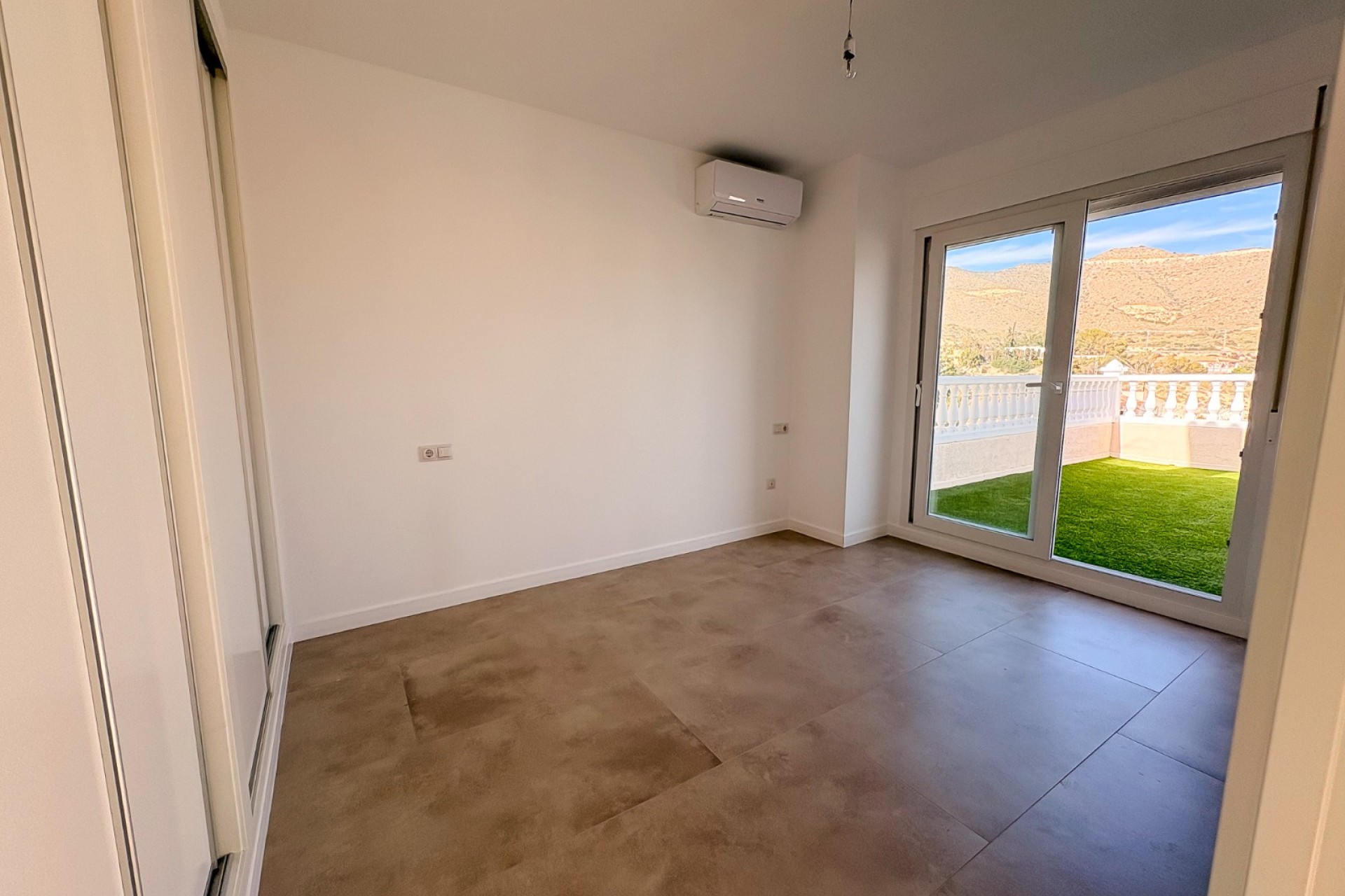 Herverkoop - Villa - El Campello - Pueblo Acantilado - Venta Lanuza