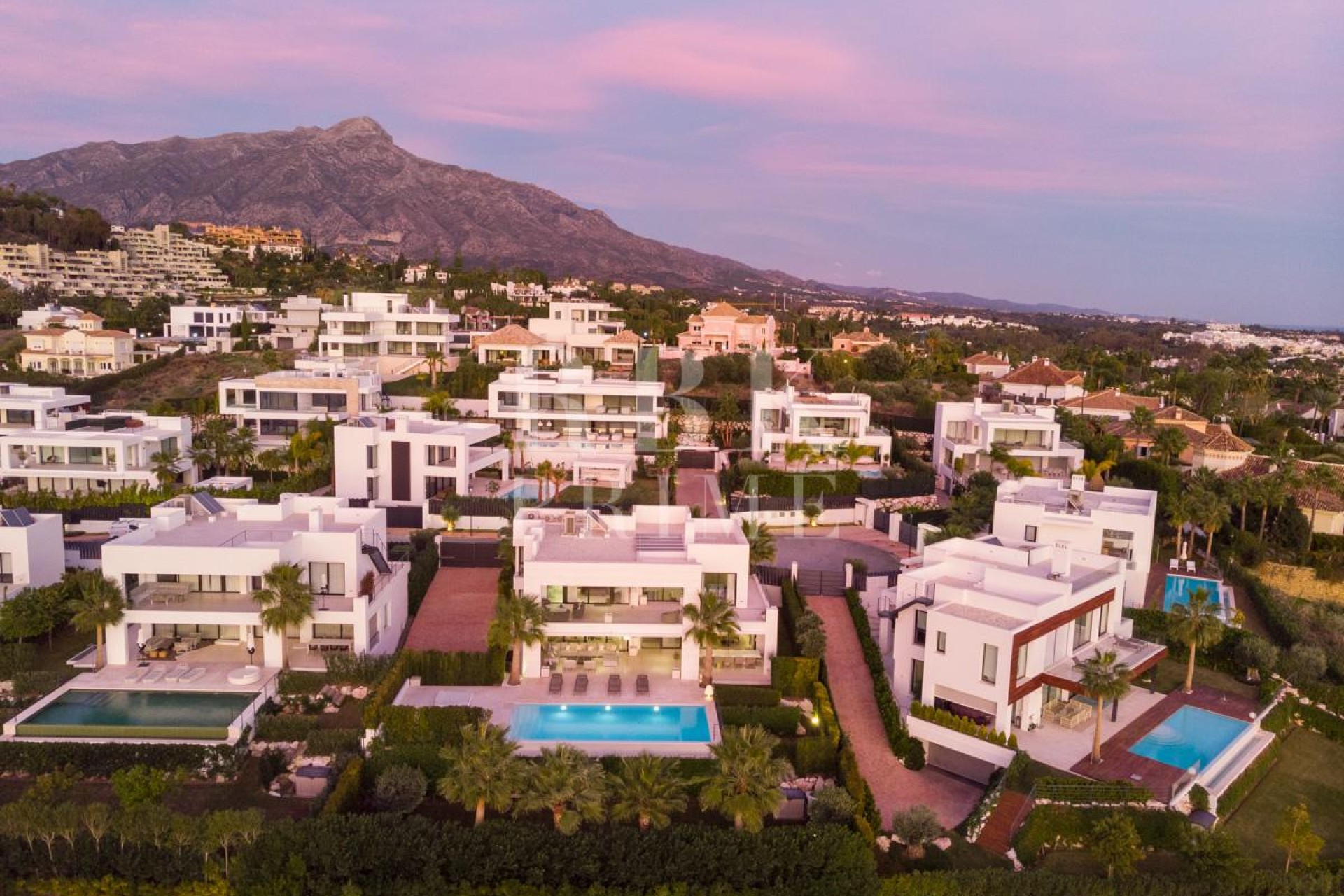 Herverkoop - Villa - Malaga - Nueva Andalucía