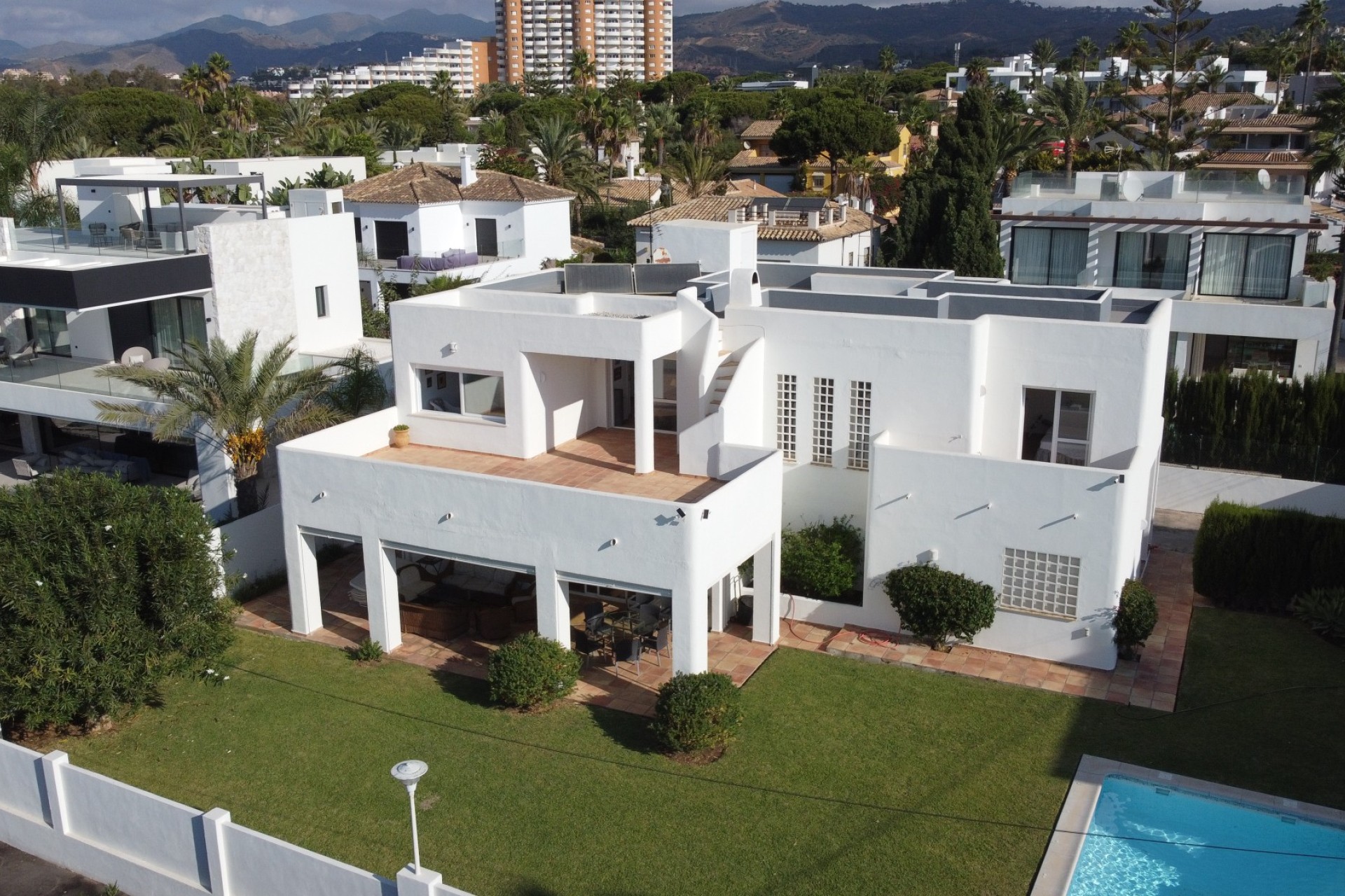 Herverkoop - Villa - Marbella - Las Chapas
