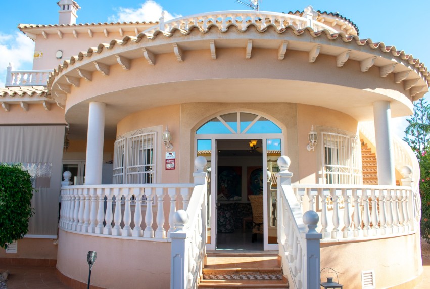 Herverkoop - Villa - Orihuela Costa - La Zenia