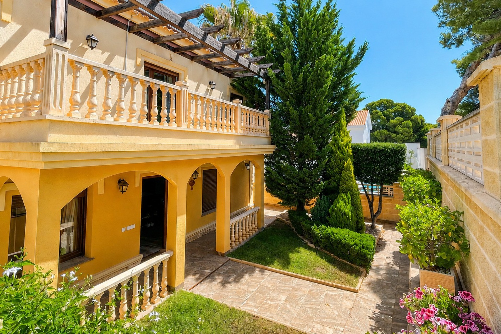 Herverkoop - Villa - Orihuela Costa - La Zenia