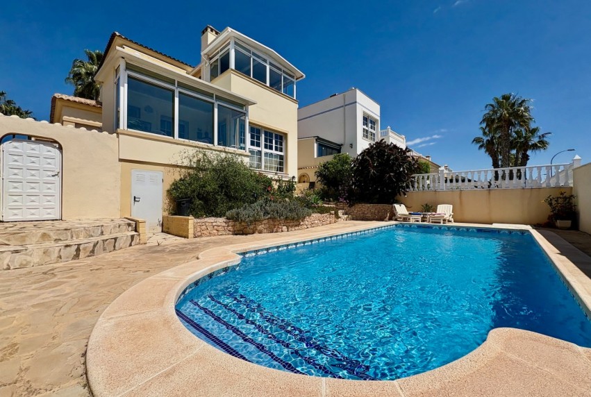Herverkoop - Villa - Orihuela Costa - Villamartín