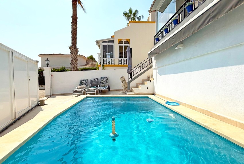 Herverkoop - Villa - Orihuela Costa - Villamartín