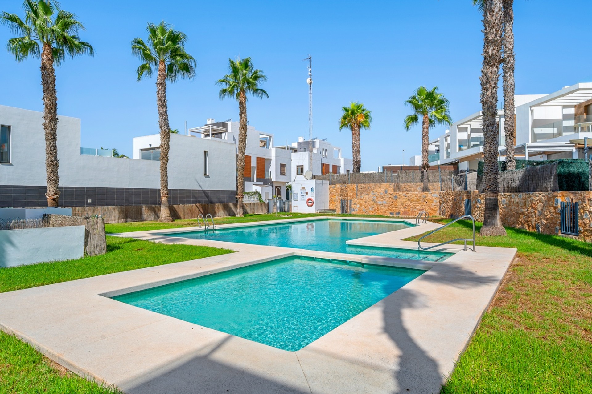 Herverkoop - Villa - Orihuela Costa - Villamartín