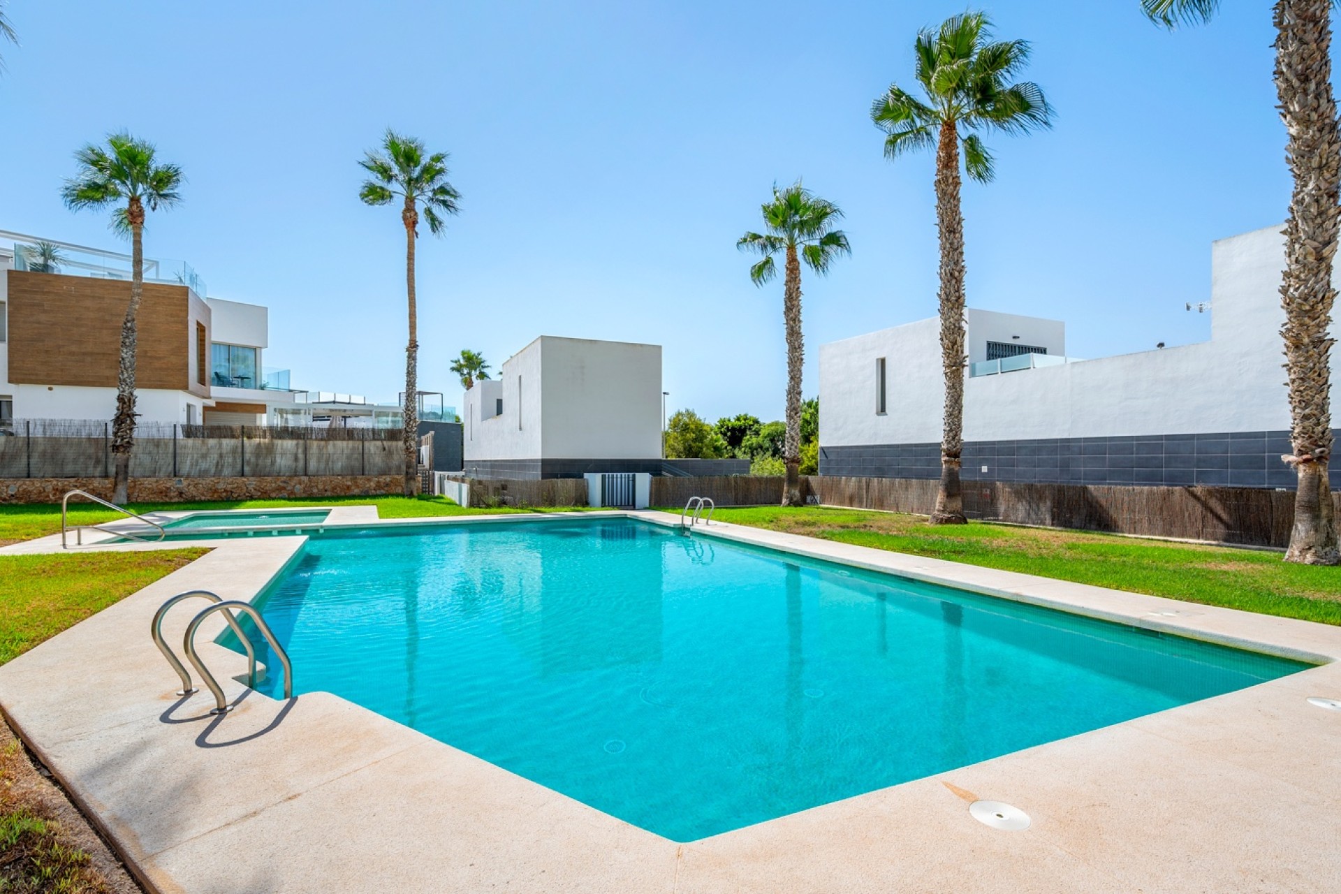Herverkoop - Villa - Orihuela Costa - Villamartín
