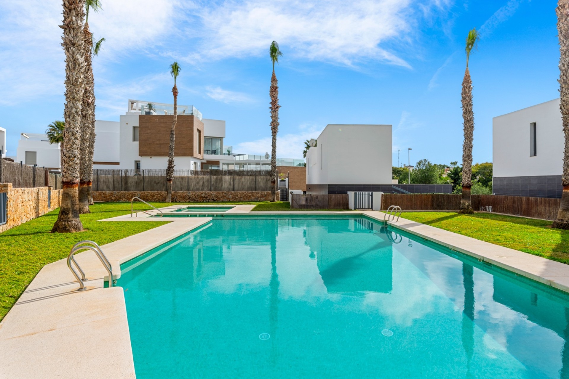 Herverkoop - Villa - Orihuela Costa - Villamartín