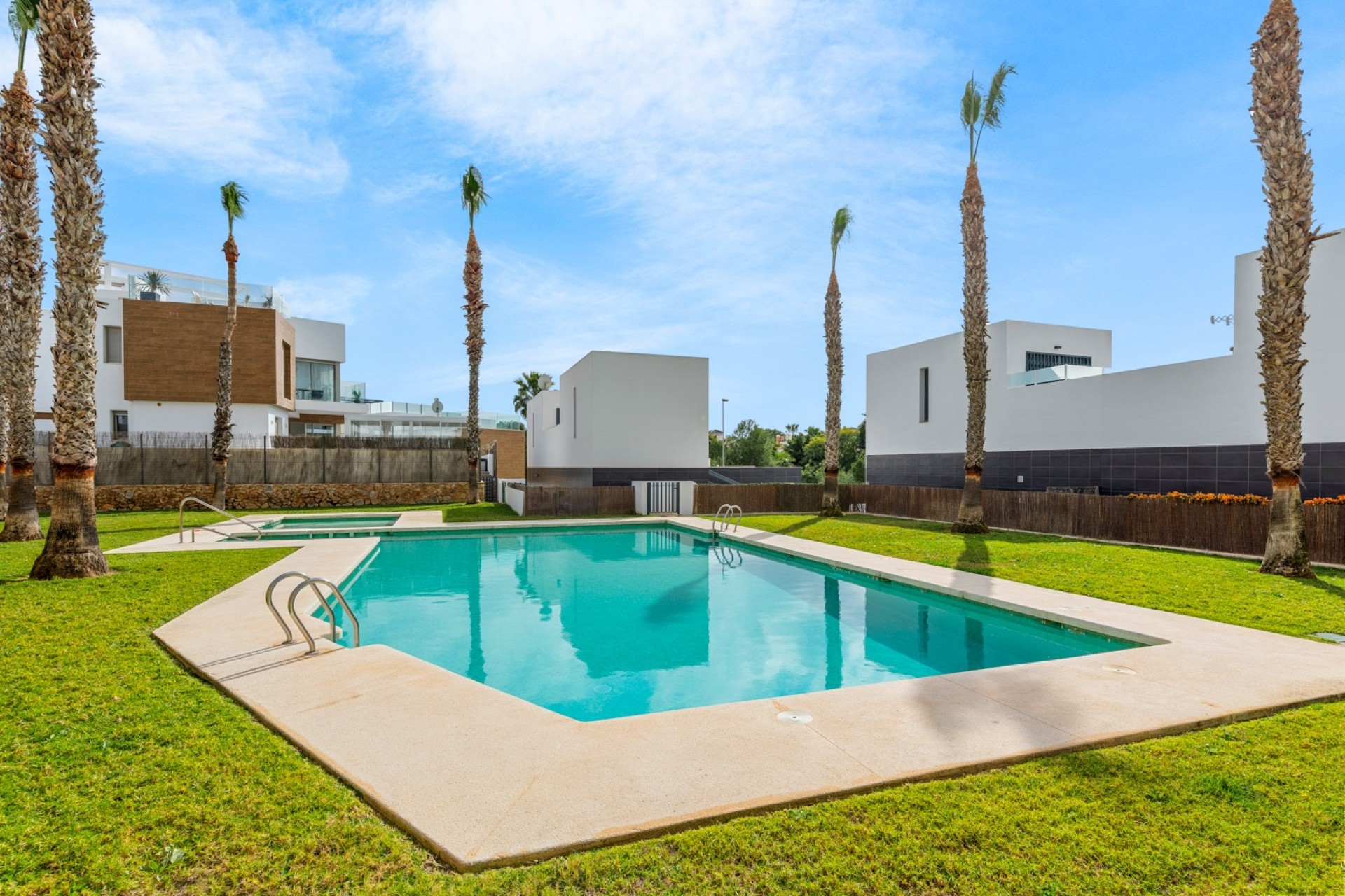 Herverkoop - Villa - Orihuela Costa - Villamartín