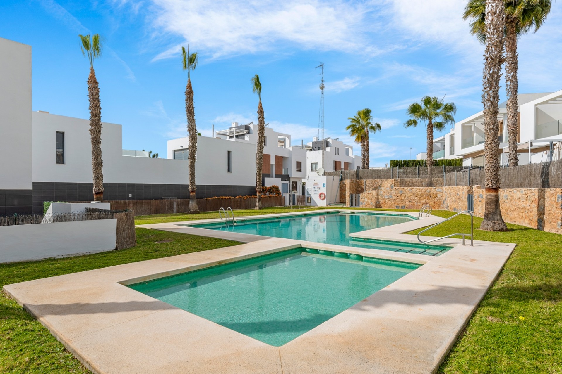 Herverkoop - Villa - Orihuela Costa - Villamartín