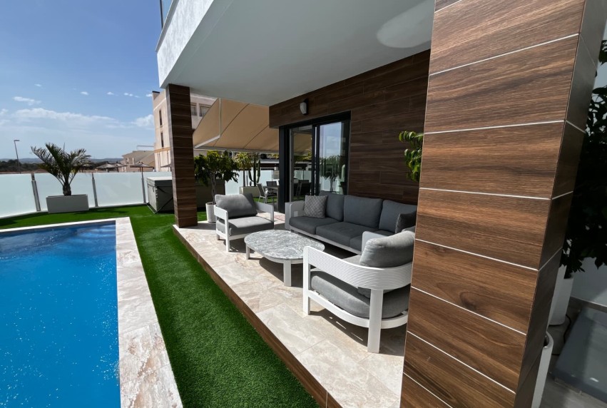 Herverkoop - Villa - Orihuela - Entre Naranjos Vistabella Golf