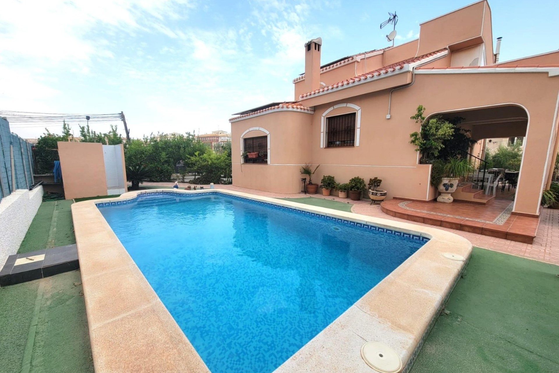 Herverkoop - Villa - Torrevieja - Aguas Nuevas