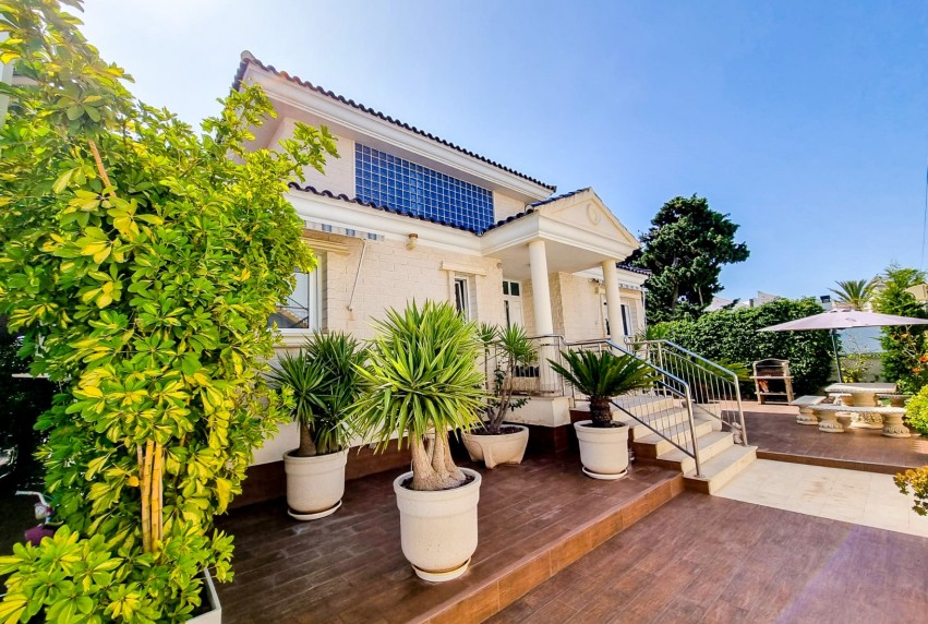 Herverkoop - Villa - Torrevieja - La Mata