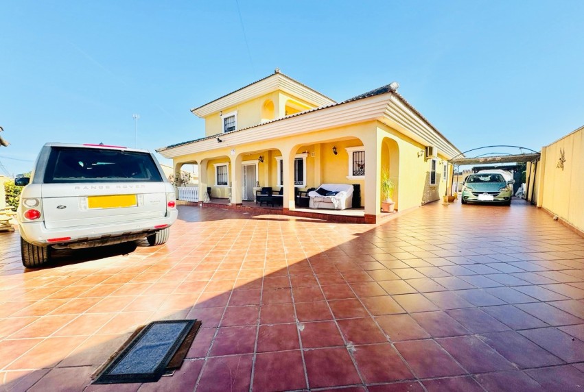 Herverkoop - Villa - Torrevieja - Los Balcones