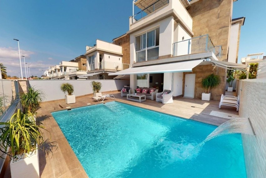 Herverkoop - Villa - Torrevieja