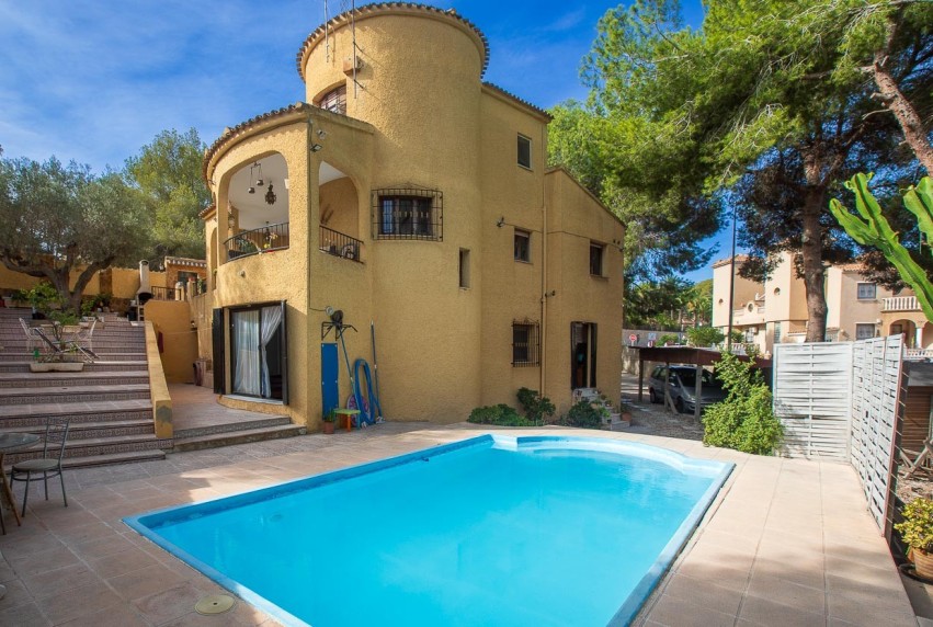 Herverkoop - Villa - Villamartín - Las Filipinas