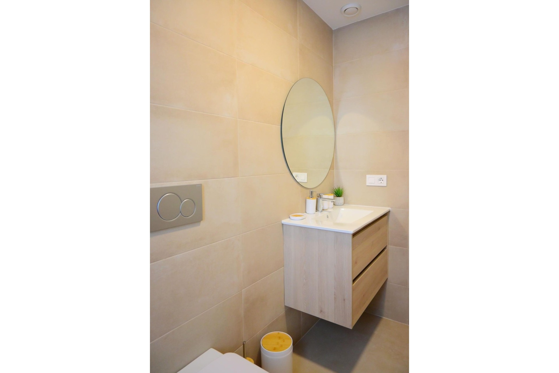 Obra nueva - Villa - Dolores - polideportivo