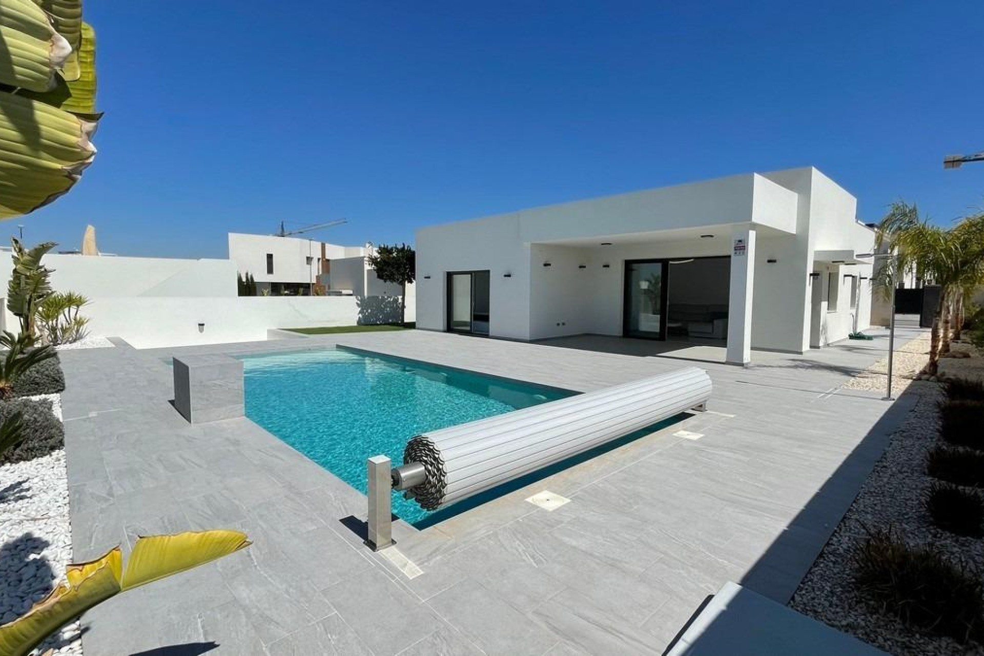 Obra nueva - Villa - Rafal - polideportivo