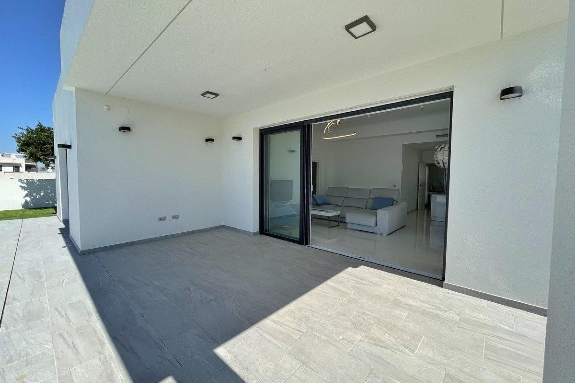 Obra nueva - Villa - Rafal - polideportivo