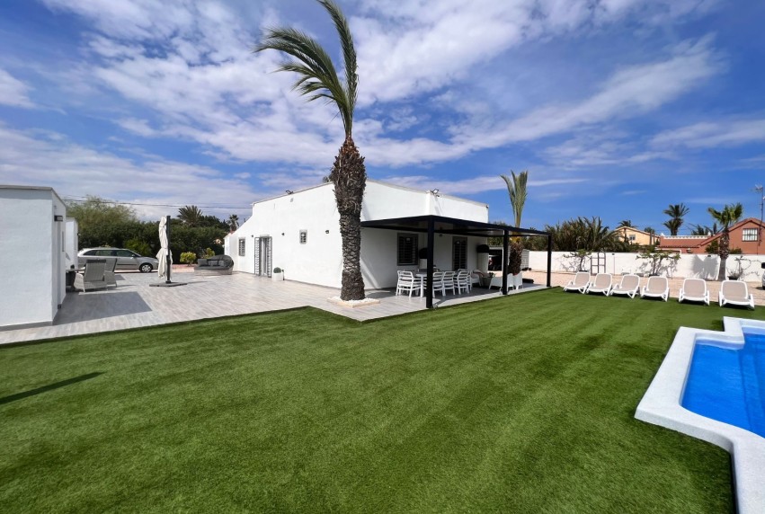 Resale - 5. Finca / Country Property - Elche - La Marina
