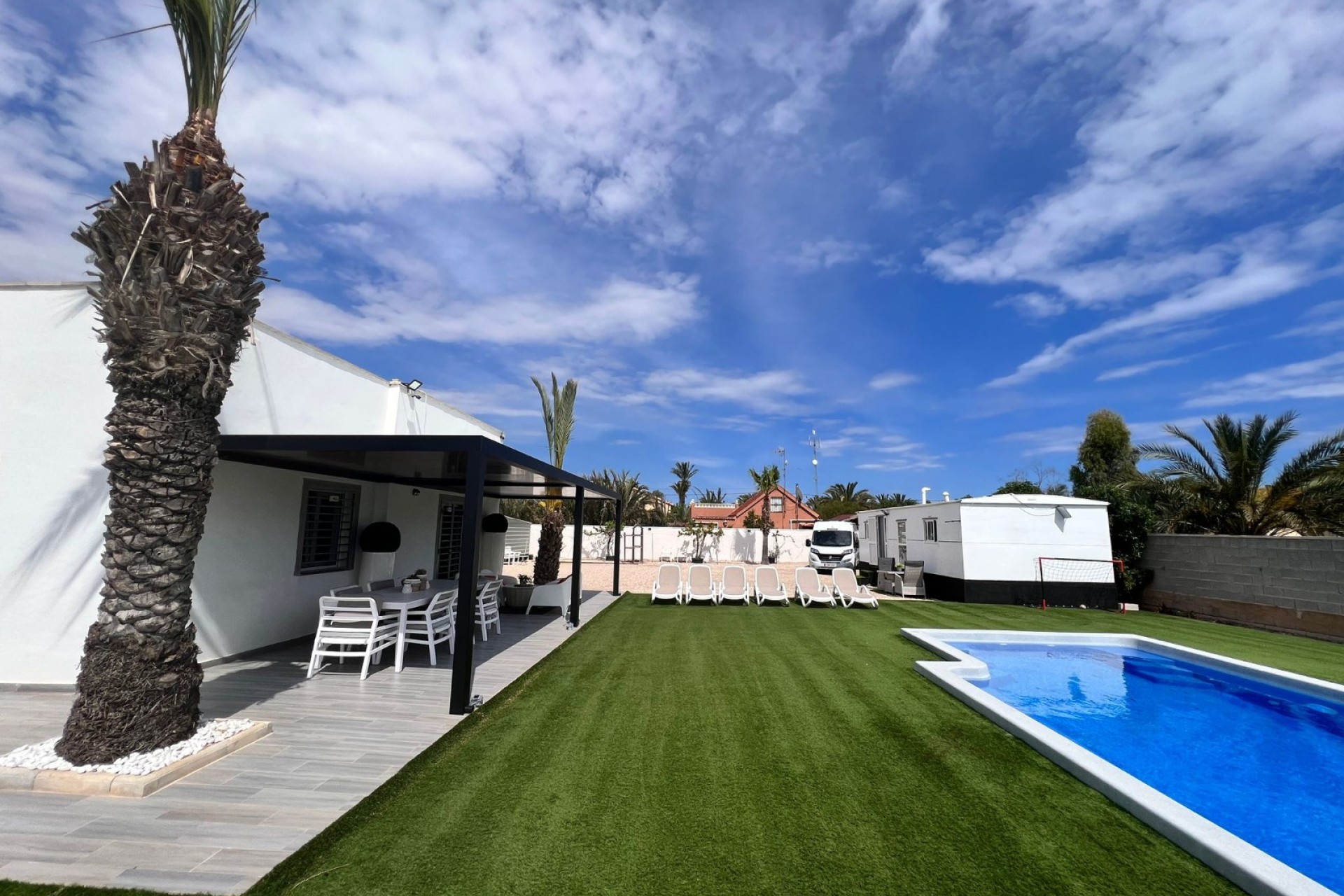 Resale - 5. Finca / Country Property - Elche - La Marina