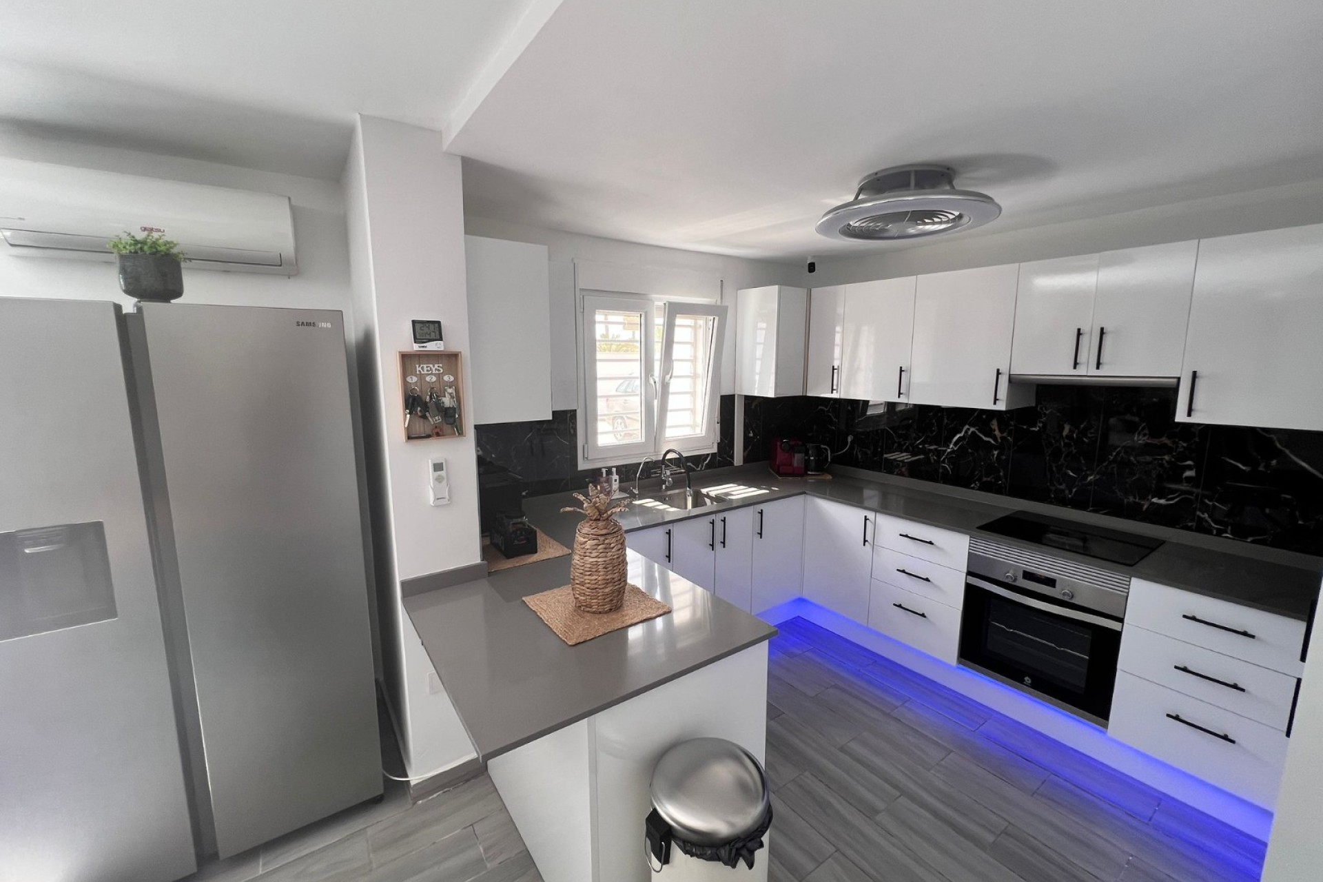 Resale - 5. Finca / Country Property - Elche - La Marina