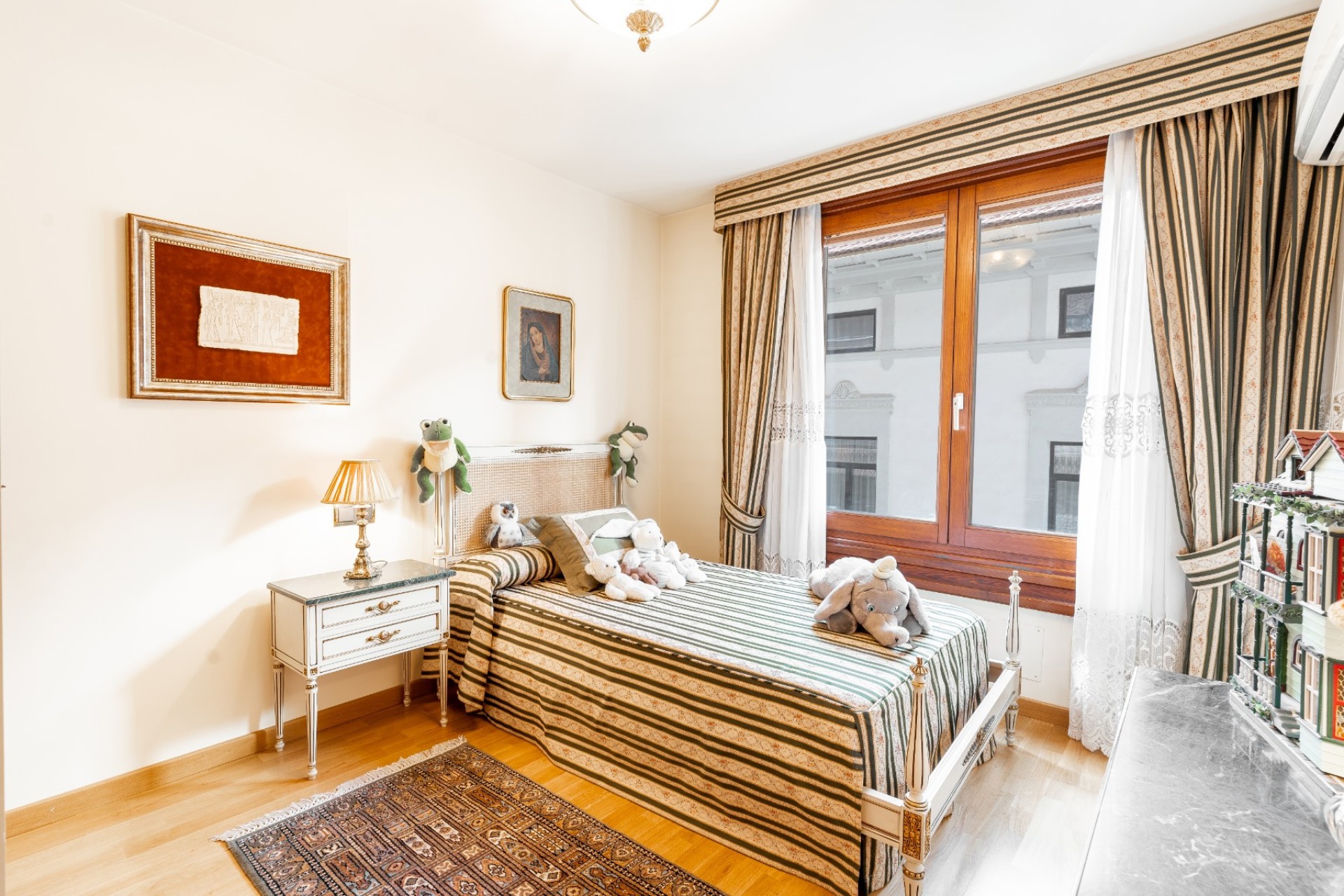 Resale - Apartment - Alicante - - Centro  -