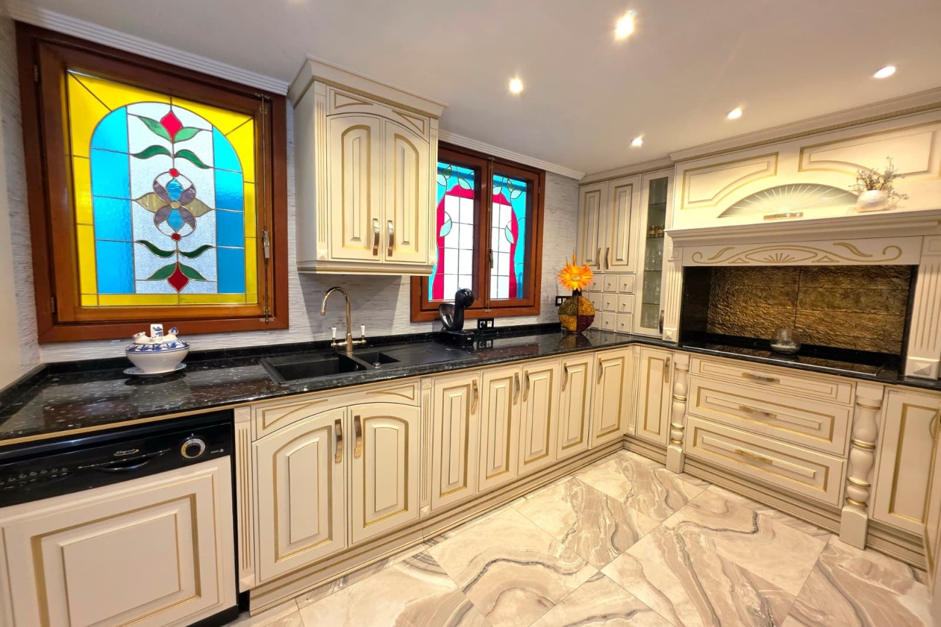 Resale - Apartment - Alicante - Centro