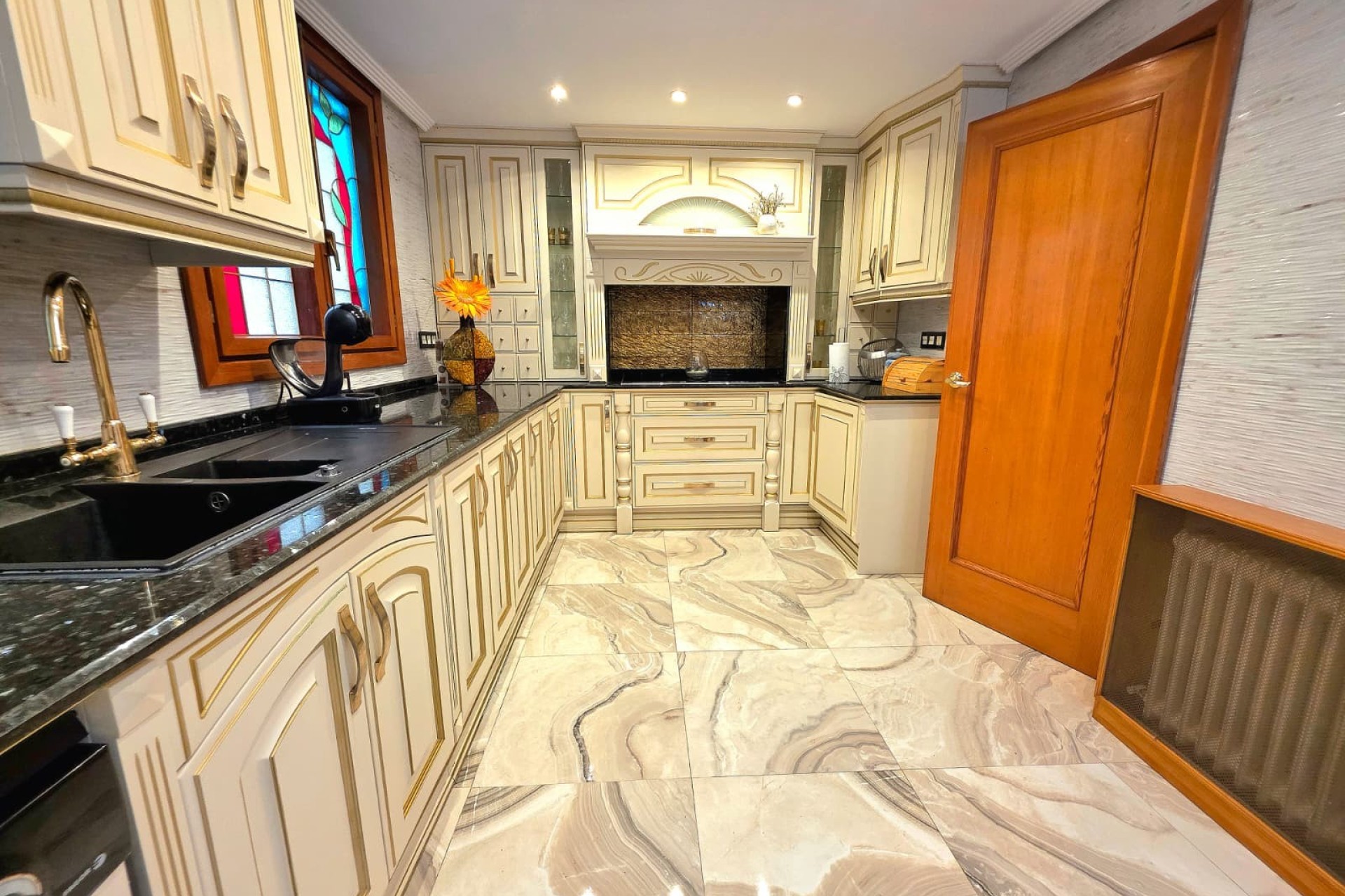 Resale - Apartment - Alicante - Centro