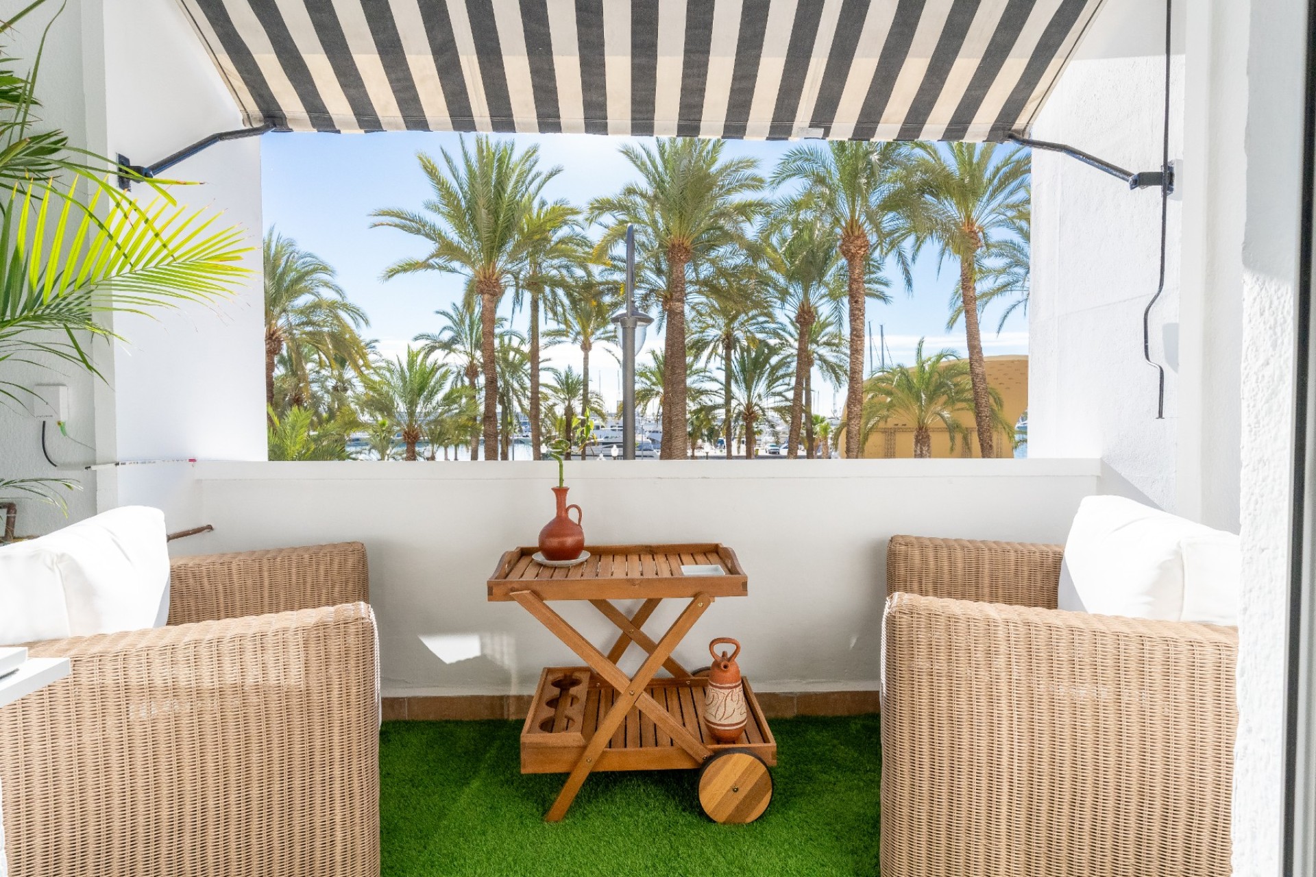 Resale - Apartment - Alicante - - Centro  -