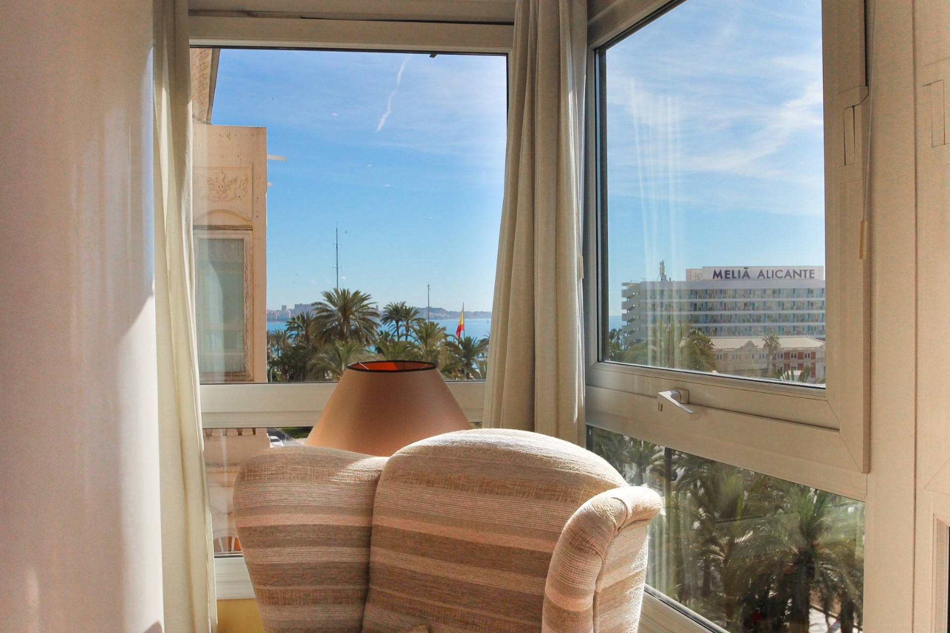 Resale - Apartment - Alicante - - Centro  -