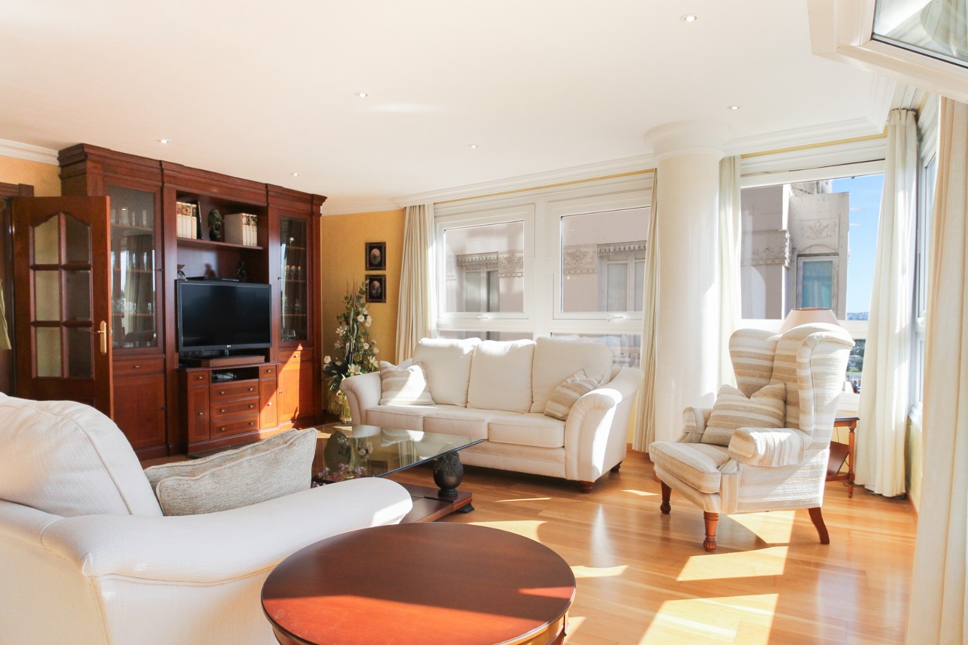 Resale - Apartment - Alicante - - Centro  -