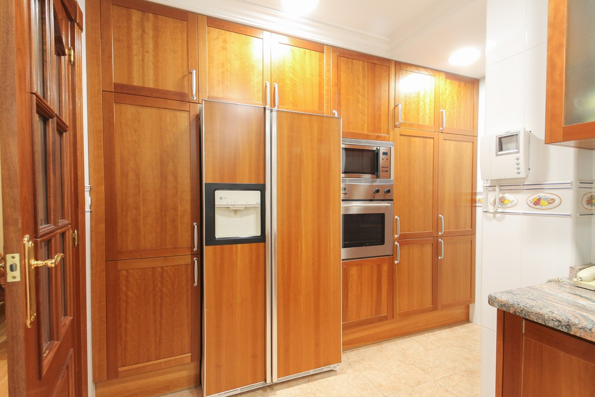 Resale - Apartment - Alicante - - Centro  -