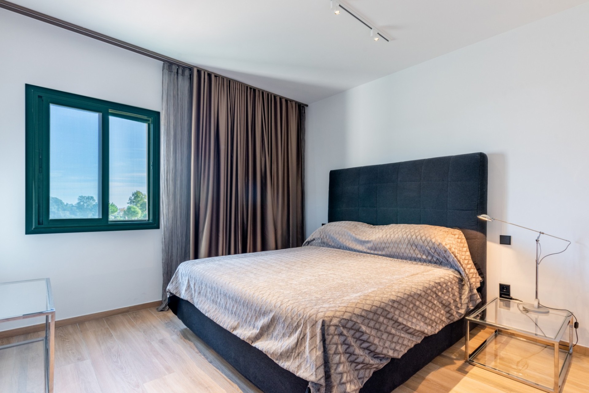 Resale - Apartment - Benahavis