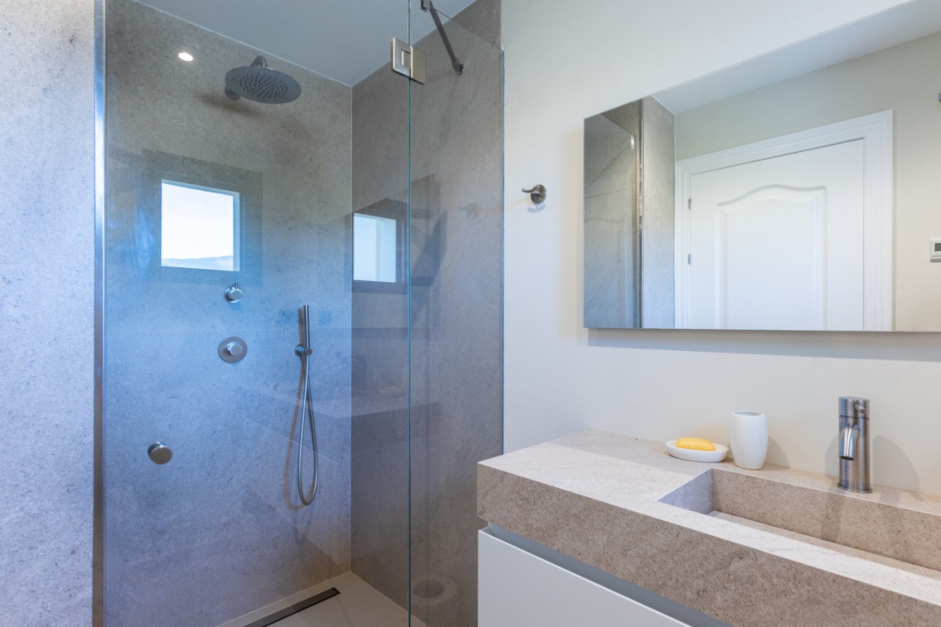 Resale - Apartment - Benahavis