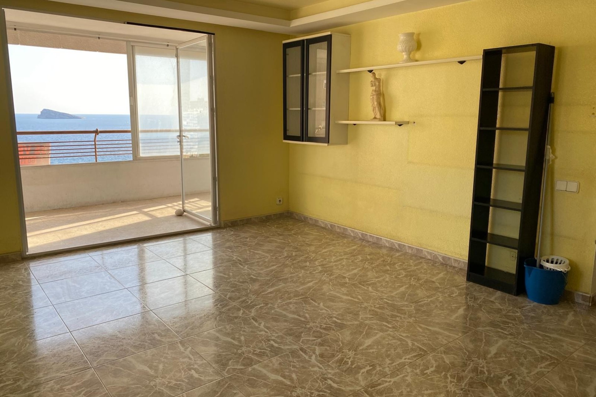 Resale - Apartment - Benidorm - 1ª Linea
