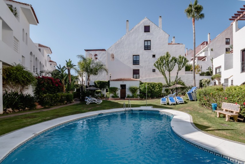 Resale - Apartment - Marbella - Nueva Andalucía