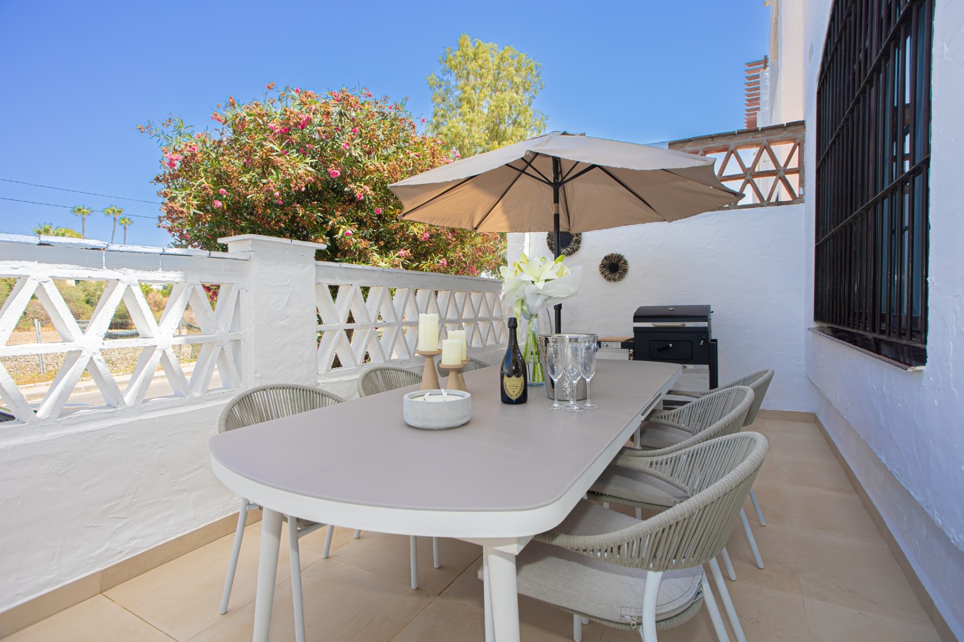 Resale - Apartment - Marbella - Nueva Andalucía