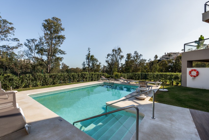 Resale - Apartment - Marbella - Nueva Andalucía